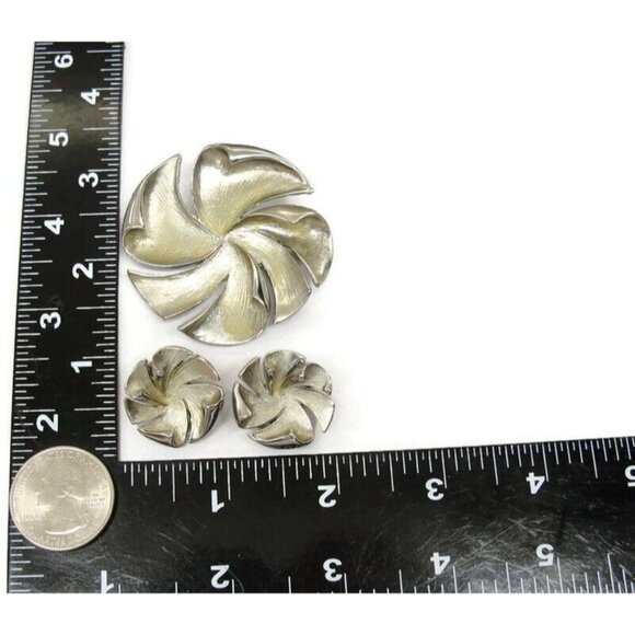 Hobe Silver Tone Matching Brooch Pin an Clip Earrings Jewelry Set Vtg Signed IOB - Picture 9 of 16